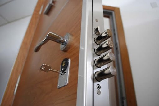 Porta blindada residencial Engeblind